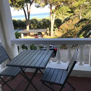 https://la-casina-bis.it-tuscanyhotel.com