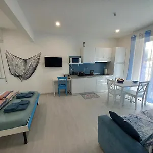 https://timone-parcheggio-bici100-mt-mare-tutto-nuovo.hotelitalianriviera.com